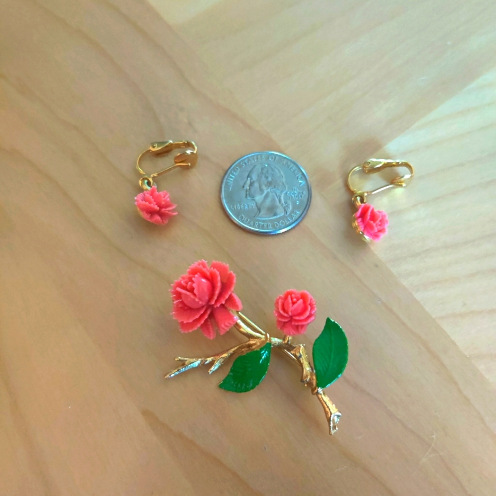 VINTAGE! Mid-century brooch and earrings sets